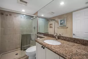5420 N Ocean Dr, Riviera Beach, FL 33404 - Photo 15