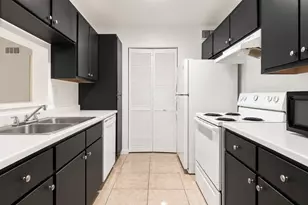 4088 NW 87th Ave, Sunrise, FL 33351 - Photo 7