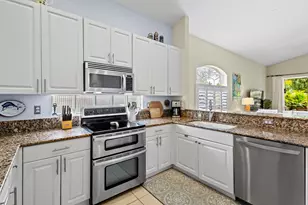 7085 SE Cricket Ct, Stuart, FL 34997 - Photo 3