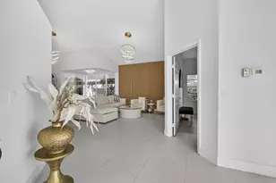 18 Selby Ln, Palm Beach Gardens, FL 33418 - Photo 9