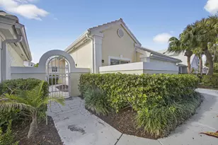 18 Selby Ln, Palm Beach Gardens, FL 33418 - Photo 5
