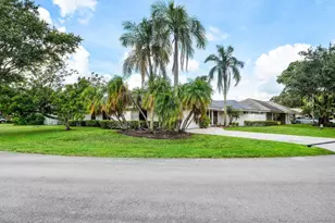13 St Giles Rd, Palm Beach Gardens, FL 33418 - Photo 7