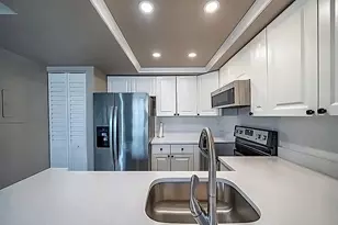708 Executive Center Dr, West Palm Beach, FL 33401 - Photo 3