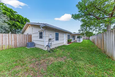 2750 SE 3rd Street, Pompano Beach, FL 33062 - Photo 15