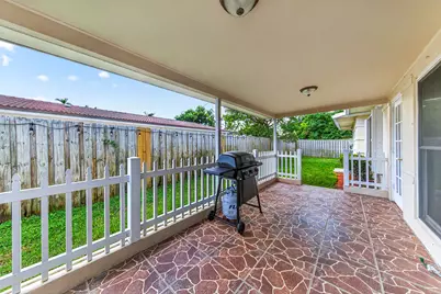 2750 SE 3rd Street, Pompano Beach, FL 33062 - Photo 15