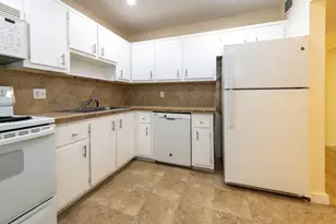 6061 N Falls Cir Dr, Lauderhill, FL 33319 - Photo 11