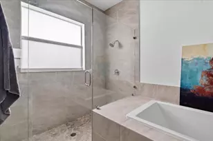 2010 Meadows Dr, Davie, FL 33324 - Photo 27