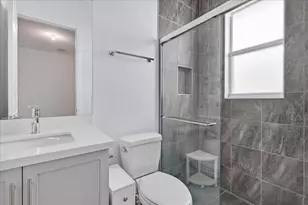 2010 Meadows Dr, Davie, FL 33324 - Photo 35
