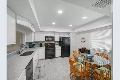 5132 SE Club Way #202, Stuart, FL 34997 - Photo 5