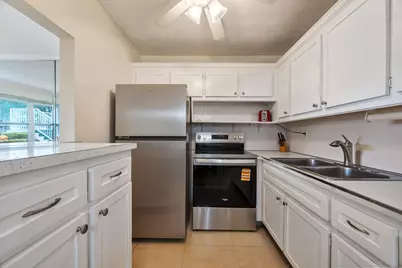200 Horizons W #106, Boynton Beach, FL 33435 - Photo 5