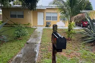 2609 NE 4th St, Boynton Beach, FL 33435 - Photo 1