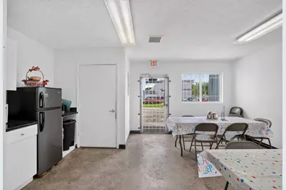 2202 W 78th Street, Hialeah, FL  - Photo 37