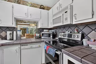 6350 NW 62nd St, Tamarac, FL 33319 - Photo 7