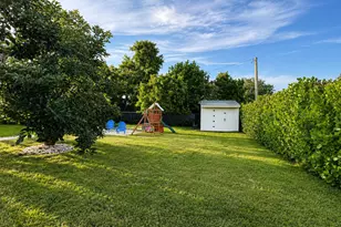 7686 SE Hilltop Terrace, Hobe Sound, FL 33455 - Photo 11