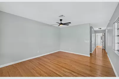 1547 W 10th Street, Riviera Beach, FL 33404 - Photo 11