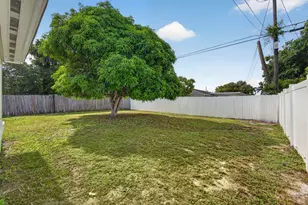 1547 W 10th St, Riviera Beach, FL 33404 - Photo 31