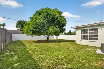 1547 W 10th Street, Riviera Beach, FL 33404 - Photo 33