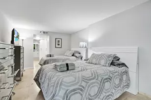1717 N Bayshore Dr, Miami, FL 33132 - Photo 27