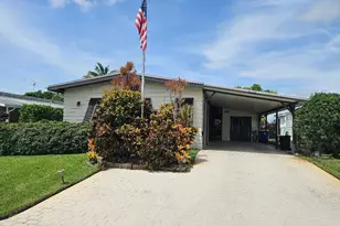 7680 SE Shenandoah Dr, Hobe Sound, FL 33455 - Photo 1