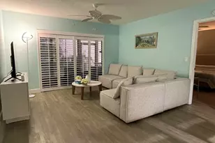 1210 SE Parkview Pl, Stuart, FL 34994 - Photo 7