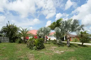 1812 SE Fallon Dr, Port Saint Lucie, FL 34983 - Photo 5