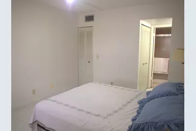 10332 Sunrise Lakes Boulevard #111, Sunrise, FL 33322 - Photo 17