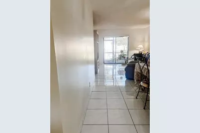 10332 Sunrise Lakes Boulevard #111, Sunrise, FL 33322 - Photo 11