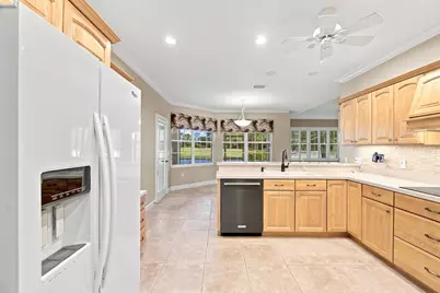 3608 Twin Lakes Terrace, Fort Pierce, FL 34951 - Photo 11