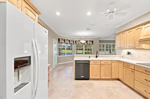 3608 Twin Lakes Terrace, Fort Pierce, FL 34951 - Photo 9