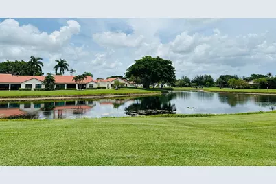 5851 Parkwalk Circle W, Boynton Beach, FL 33472 - Photo 3