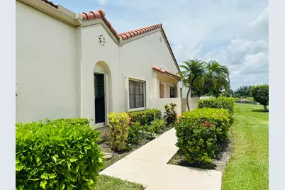 5851 Parkwalk Circle W, Boynton Beach, FL 33472 - Photo 9