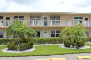 35 Somerset B, West Palm Beach, FL 33417 - Photo 3