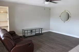 35 Somerset B, West Palm Beach, FL 33417 - Photo 9