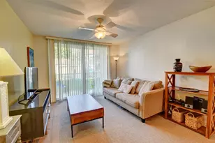 703 Villa Cir, Boynton Beach, FL 33435 - Photo 3