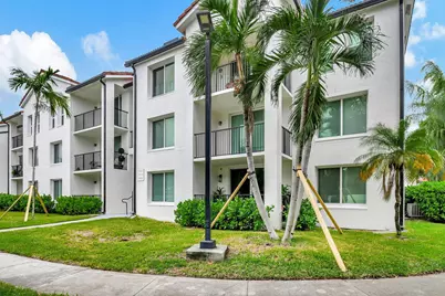 703 Villa Circle #703, Boynton Beach, FL 33435 - Photo 1
