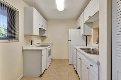 120 NW 70th Street #0103, Boca Raton, FL 33487 - Photo 3