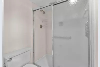 2425 Presidential Way #304, West Palm Beach, FL 33401 - Photo 15