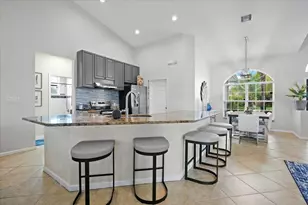 13866 Geranium Pl, Wellington, FL 33414 - Photo 5