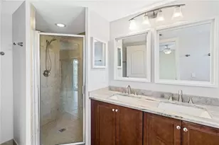 708 SE 15th St, Fort Lauderdale, FL 33316 - Photo 13