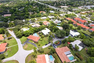 9404 NW 37th Court, Coral Springs, FL 33065 - Photo 39