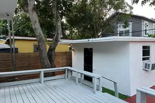 45 NE 50th St, Miami, FL 33137 - Photo 23