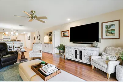 711 Hummingbird Way #201, North Palm Beach, FL 33408 - Photo 13