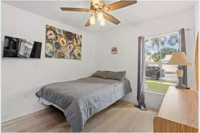 4021 SW 72nd Terrace, Davie, FL 33314 - Photo 17
