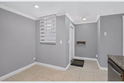1603 Barcelona Way #3-32, Weston, FL 33327 - Photo 5