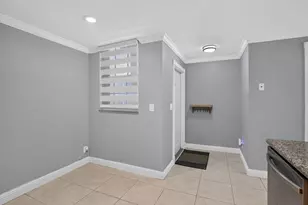 1603 Barcelona Way, Weston, FL 33327 - Photo 5
