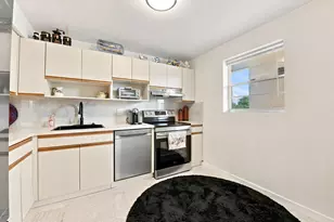 3231 Holiday Springs Blvd, Margate, FL 33063 - Photo 11