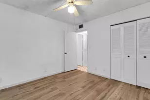 2209 S Cypress Bend Dr, Pompano Beach, FL 33069 - Photo 13