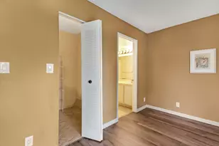 2209 S Cypress Bend Dr, Pompano Beach, FL 33069 - Photo 17