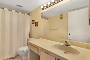 2209 S Cypress Bend Dr, Pompano Beach, FL 33069 - Photo 23