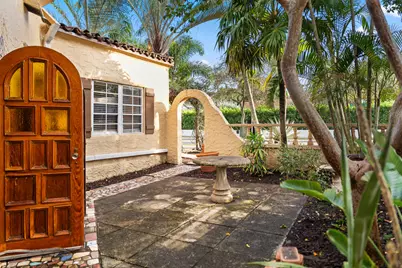 735 Colonial Road, West Palm Beach, FL 33405 - Photo 13